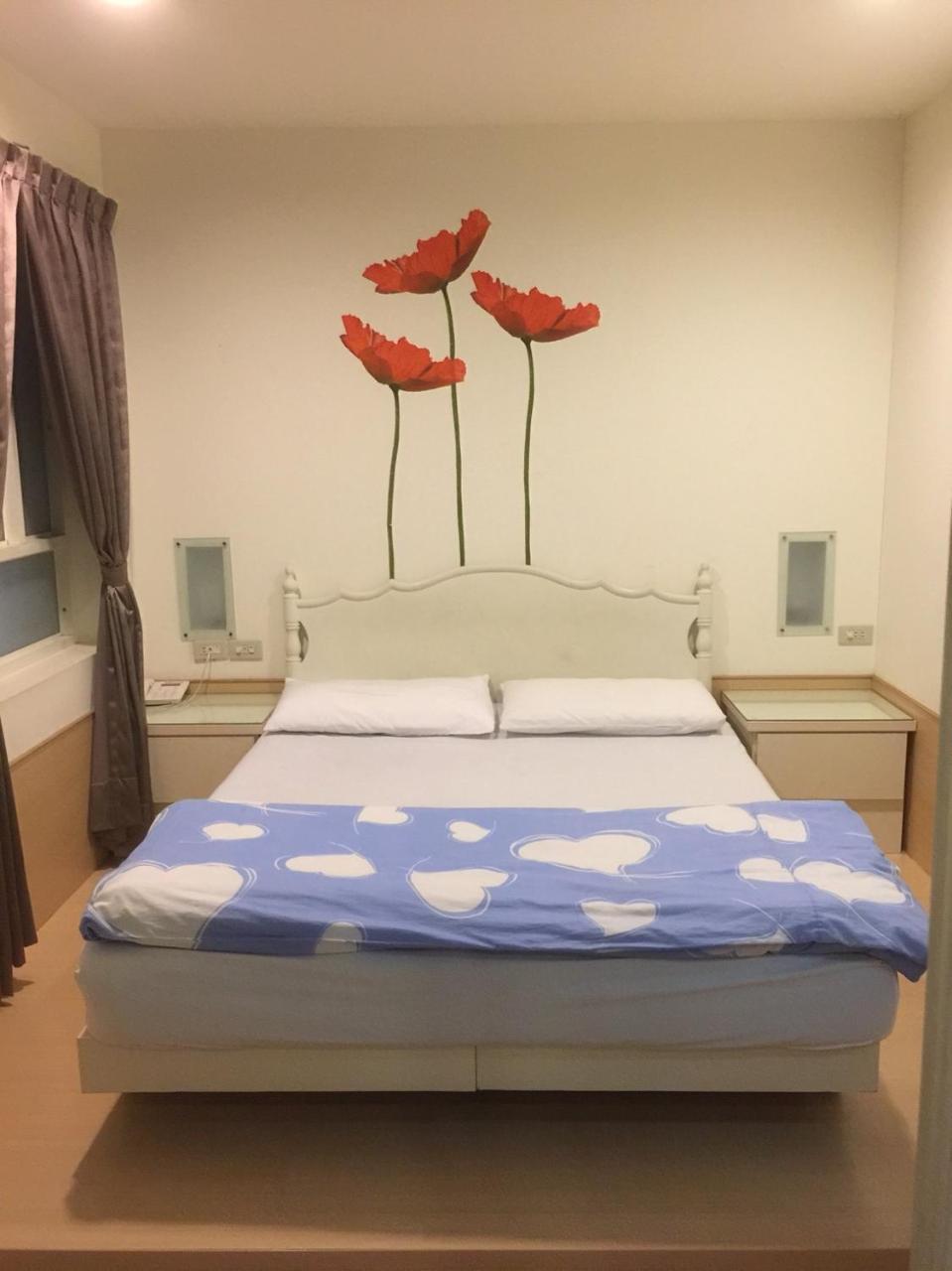 Hua Bin Hotel Yilan Exteriör bild