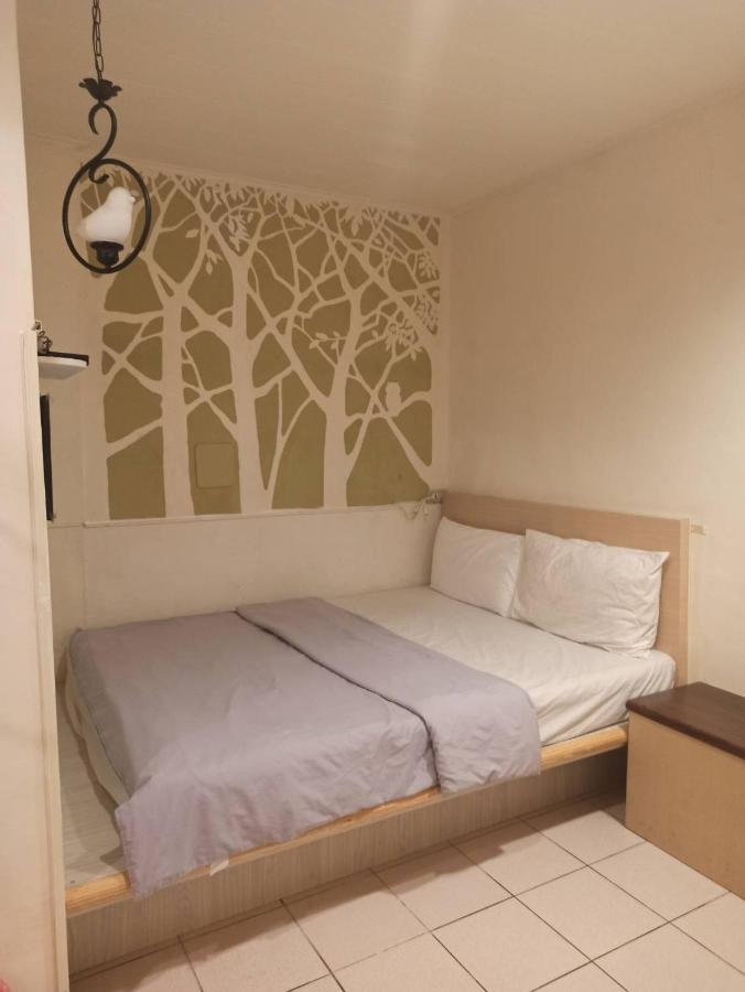 Hua Bin Hotel Yilan Exteriör bild